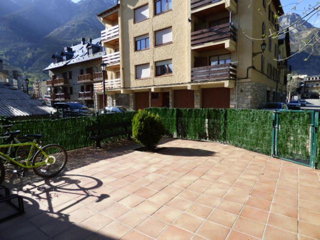 Edificio Ardillas Benasque Exterior photo