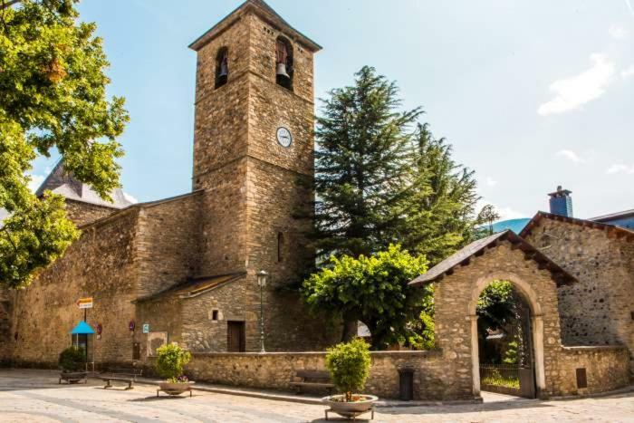 Edificio Ardillas Benasque Exterior photo